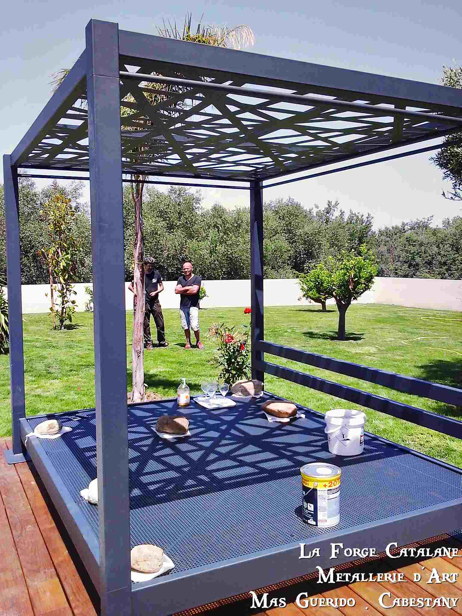 ossature lit jardin decoupe laser finition thermolaquage forge catalane 3.jpg